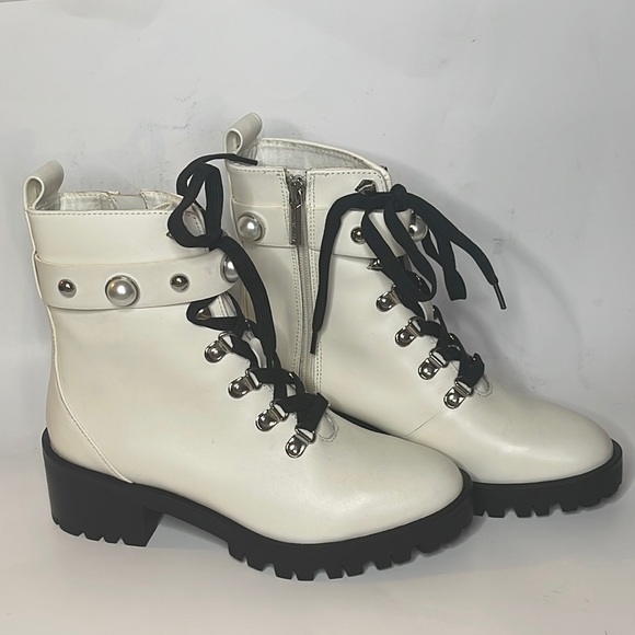 Karl Lagerfeld - PERRY LEATHER EMBELLISHED COMBAT & LACE-UP BOOTS - Picture 2 of 5
